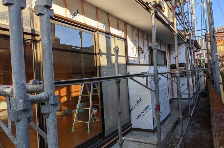 施工中