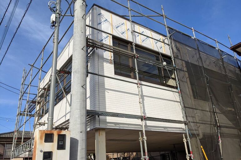 施工中